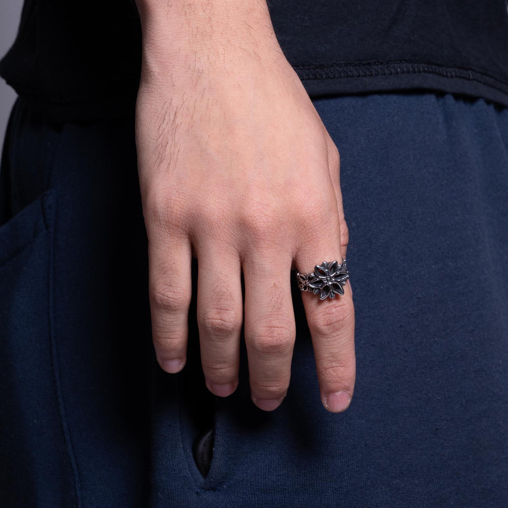 Flora Ring Rings Personal Fears Personal Fears Flora Ring | Fluer Jewelry | Stainless Steel Gothic