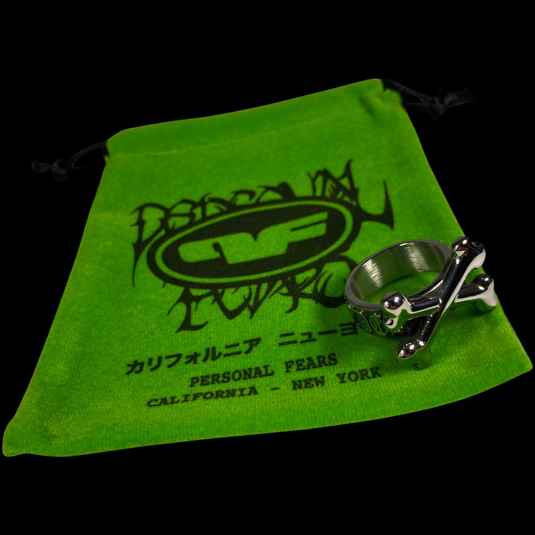 Personal Fears Never Surrender Ring Green Bag Stainless Steel Jewelry