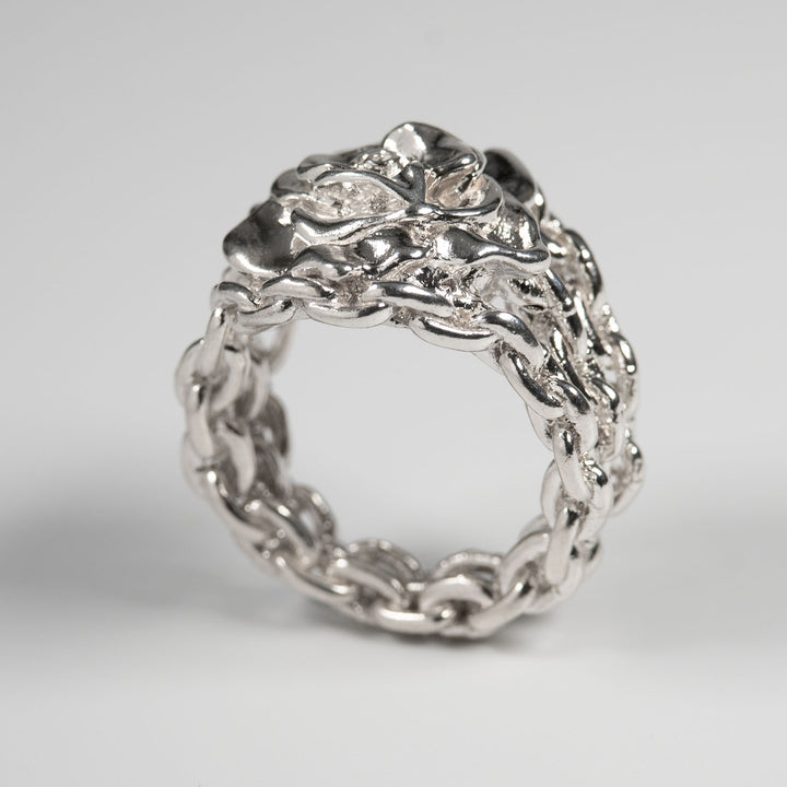 Personal Fears Rose in Chains Ring Luxury Jewelry